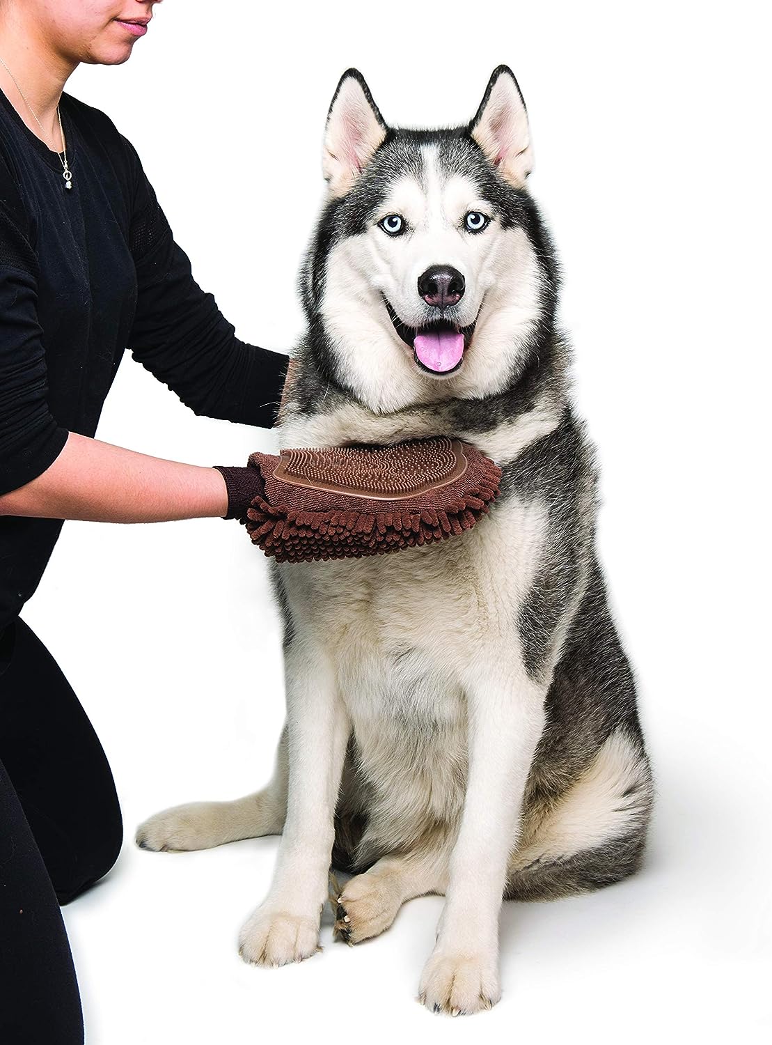 Pet grooming outlet mitt